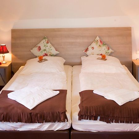 Boutiquehotel Goldene Rose - Self-Check-In Rothenburg ob der Tauber Bagian luar foto