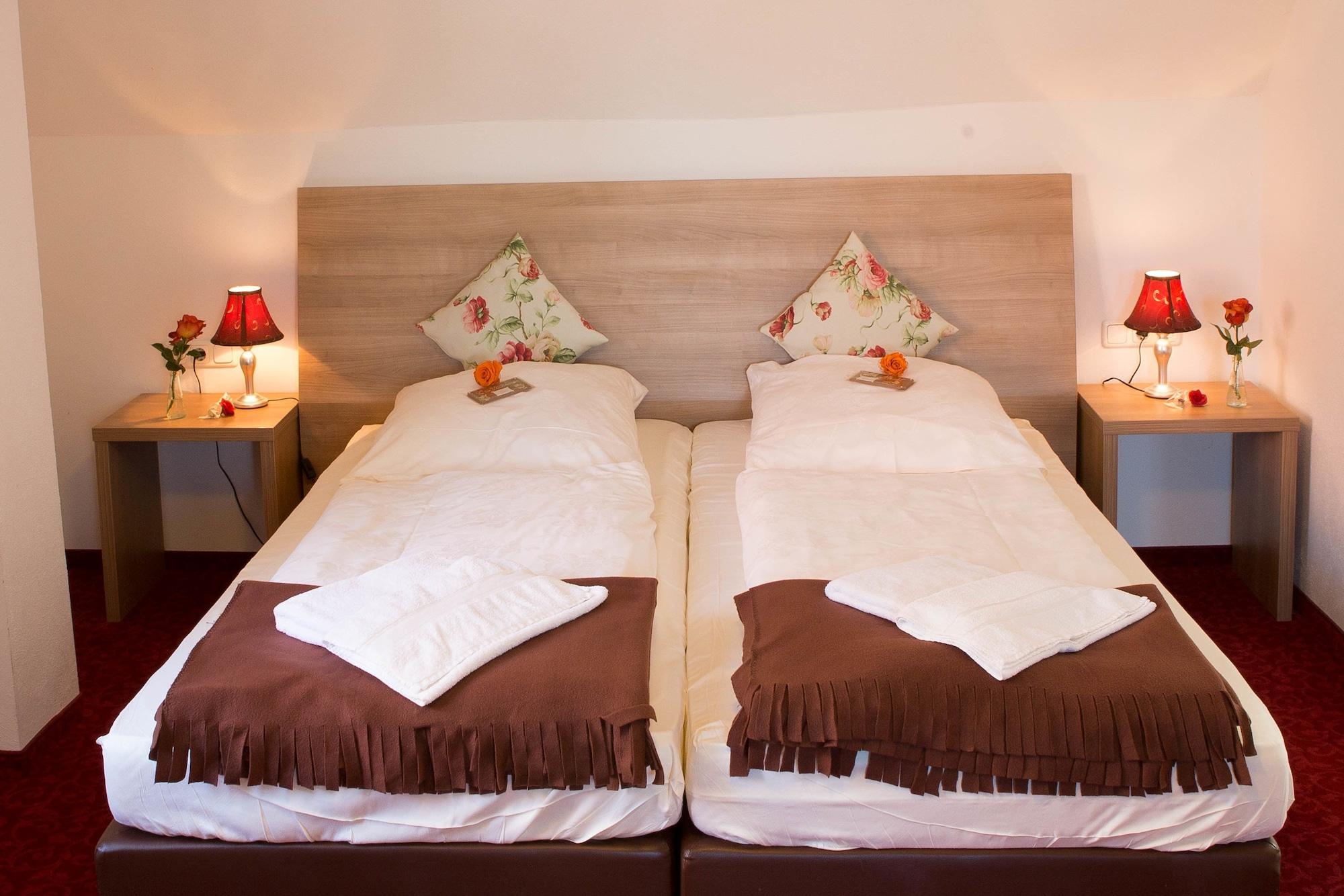 Boutiquehotel Goldene Rose - Self-Check-In Rothenburg ob der Tauber Bagian luar foto