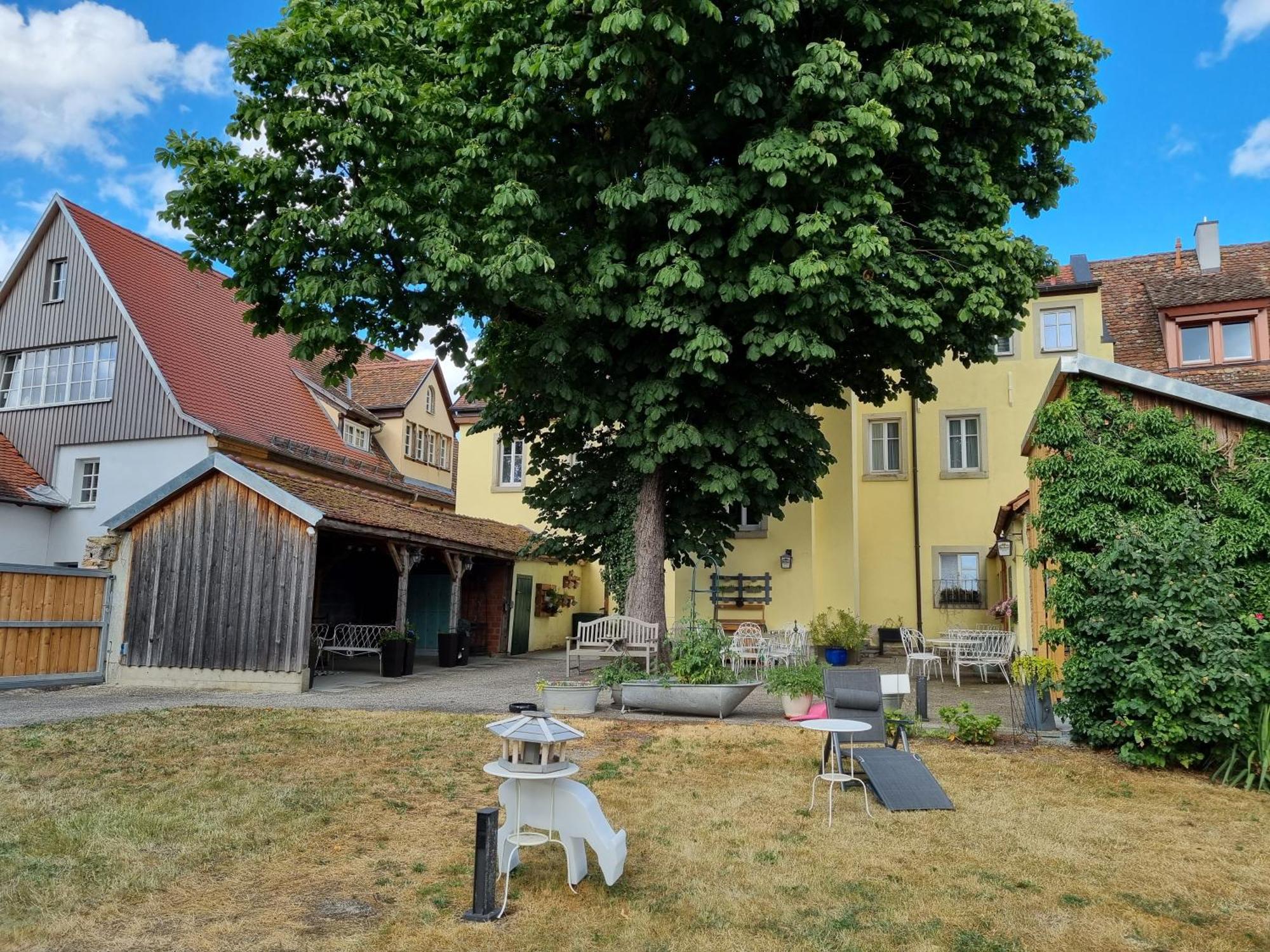Boutiquehotel Goldene Rose - Self-Check-In Rothenburg ob der Tauber Bagian luar foto